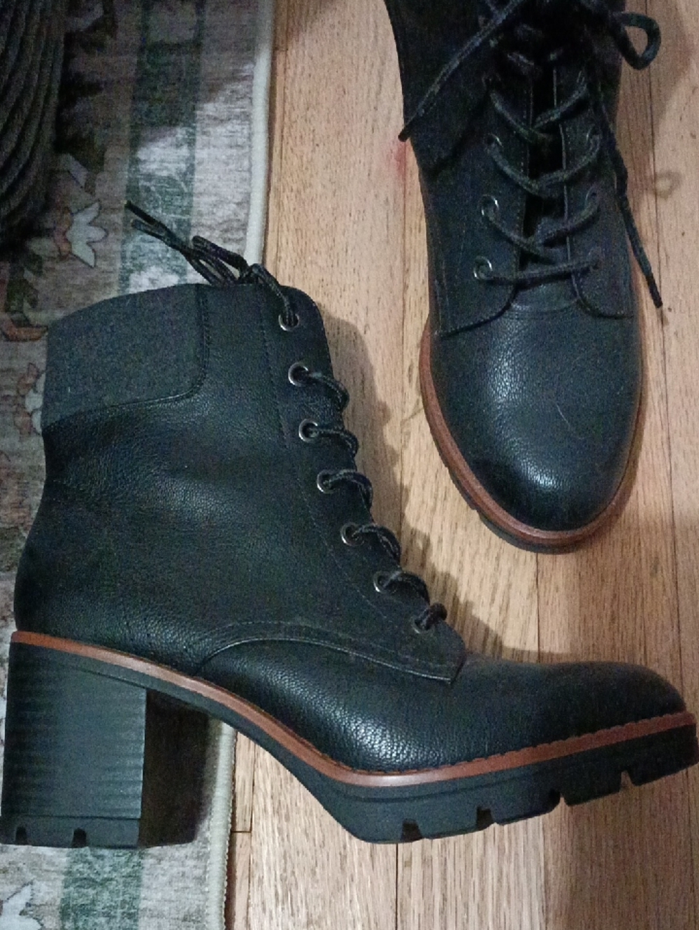 Naturalizer Black Lace-Up Chunky Heel Ankle Boots